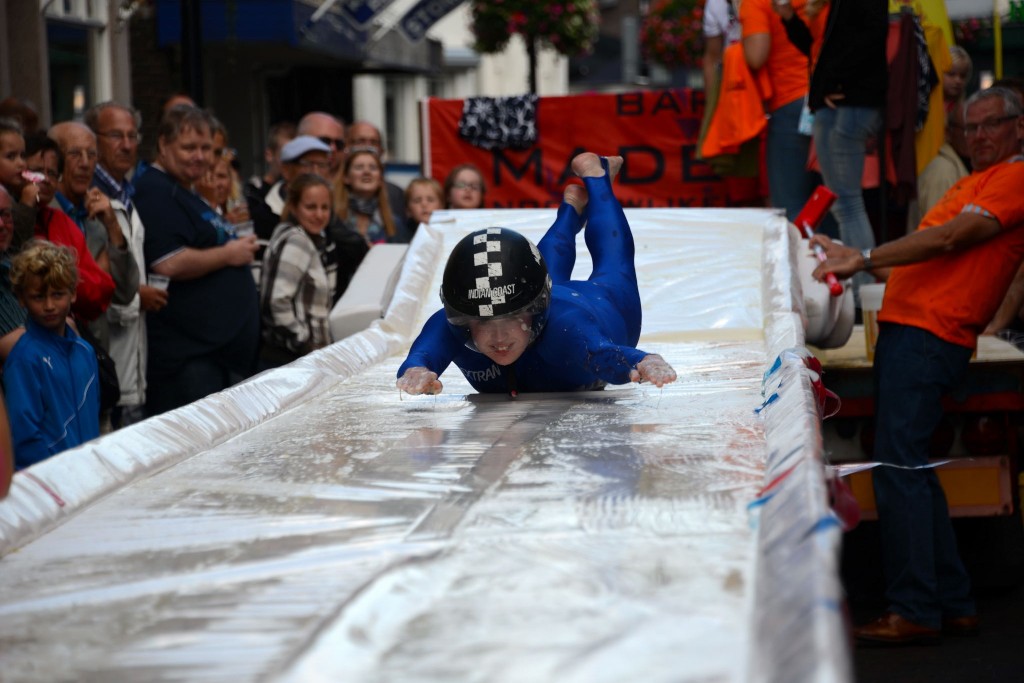 ../Images/Donderdag kermis 123.jpg